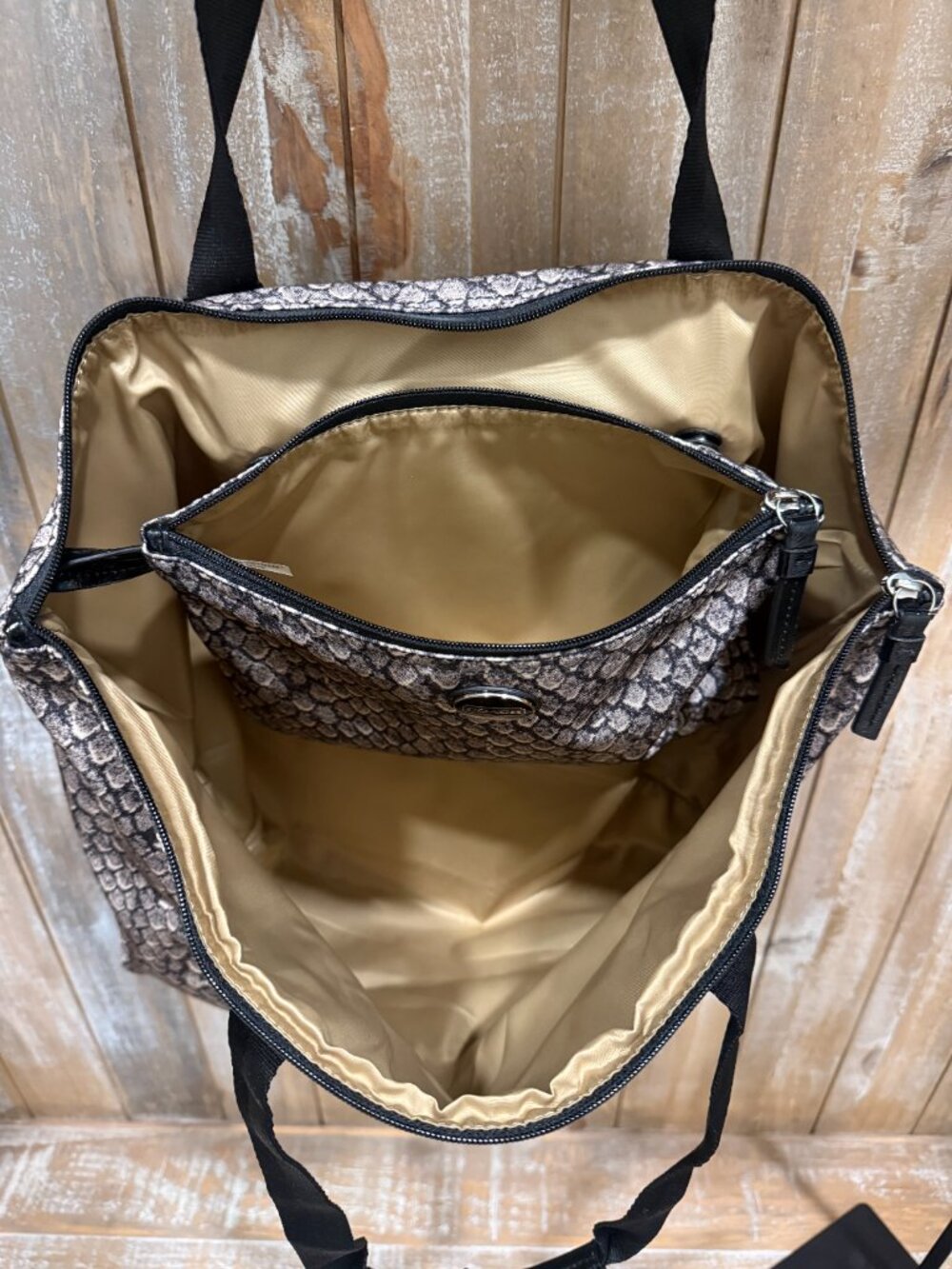 COACH GETAWAY SIGNATURE NYLON PACKABLE WEEKENDER TOTE BAG & POUCH Travel New - Picture 14 of 15